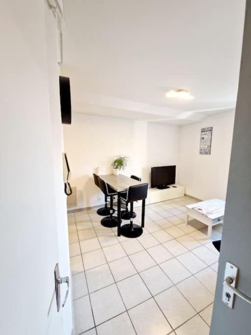 Agreable Appartement T2 Centre Ville Valence  Kültér fotó