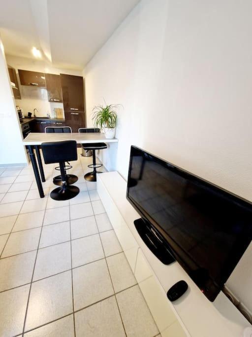 Agreable Appartement T2 Centre Ville Valence  Kültér fotó